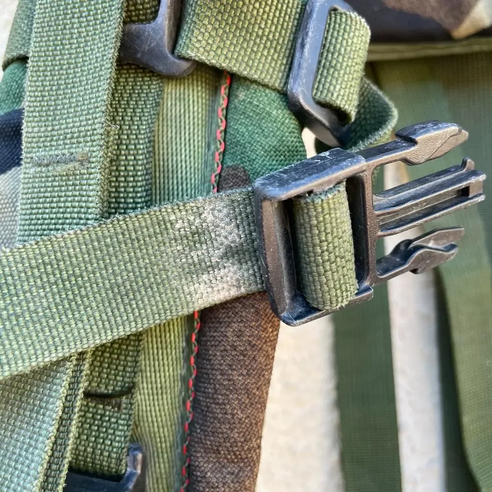 Authentic US Army MOLLE II Large Rucksack Shoulder Straps Frame Woodland SDS 97